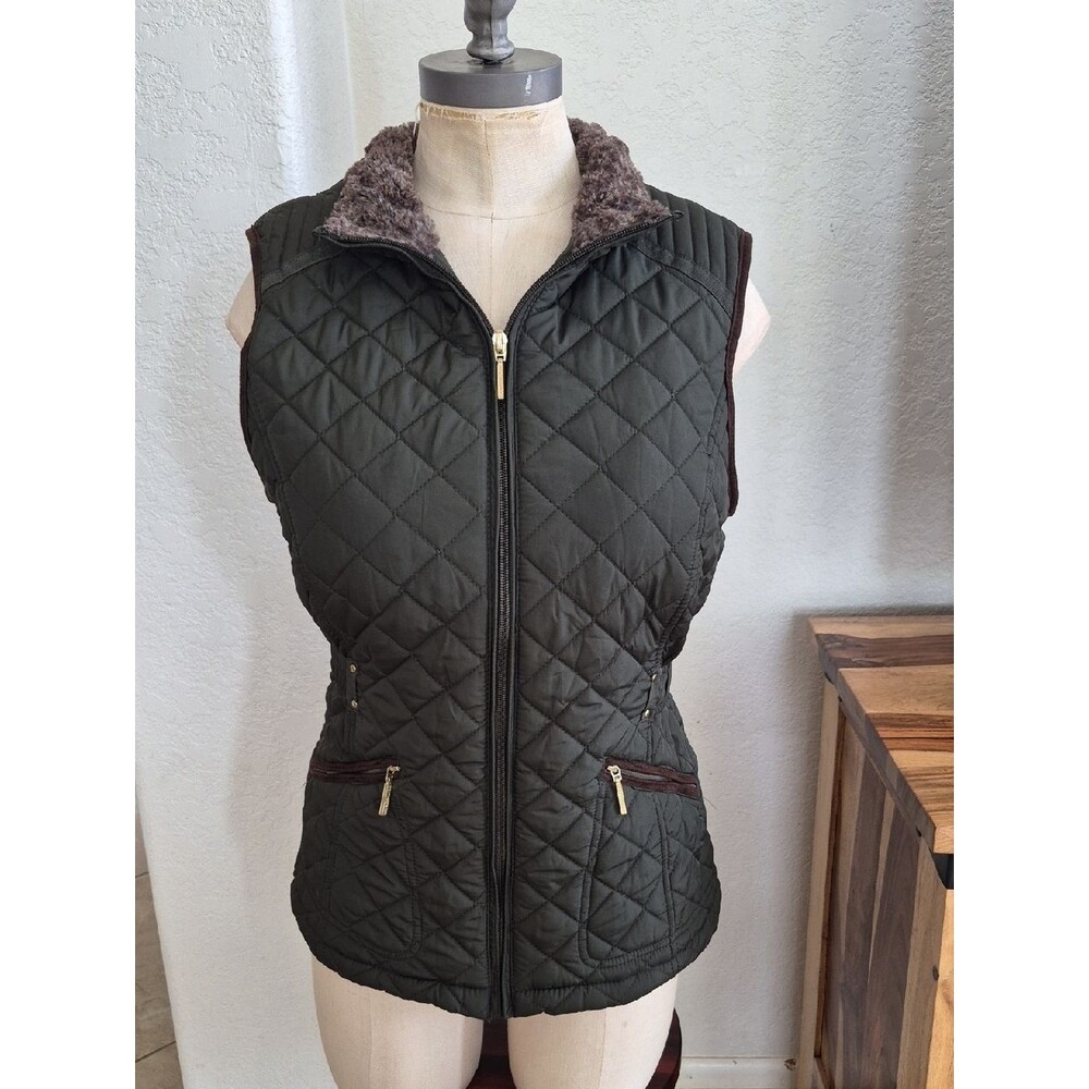 Weatherproof quilted Vest with plush lining
